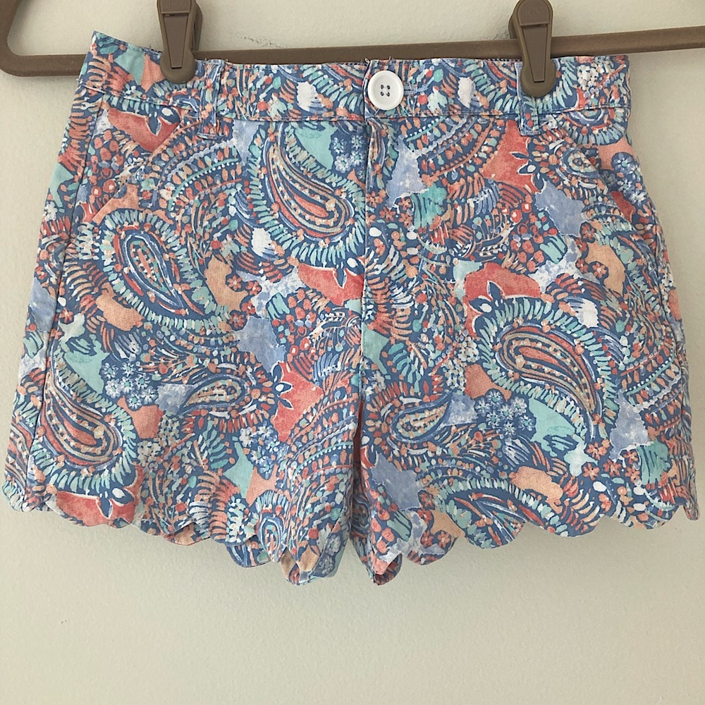 Crown and Ivy Kids Scalloped Hem Shorts size 12